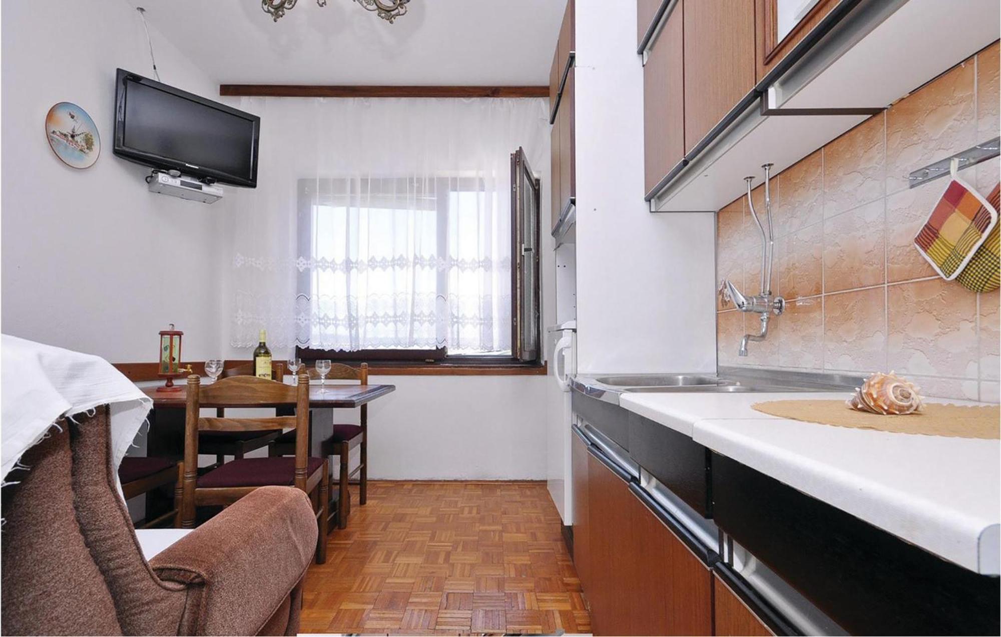 2 Bedroom Lovely Apartment In ستاريغغاد باكلينتسا المظهر الخارجي الصورة